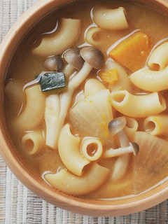 みそラーメンスープでほうとう風マメロニ-レシピのメイン写真