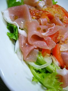 新玉ねぎとトマトと生ハムのサラダ-レシピのメイン写真