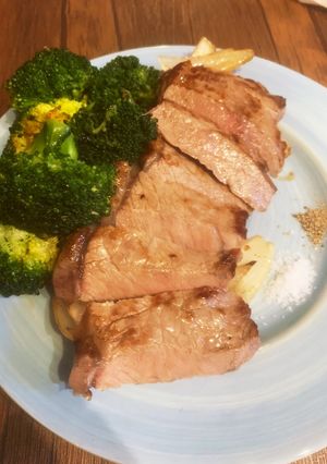 マルドンの塩で食べるサーロインステーキ-レシピのメイン写真