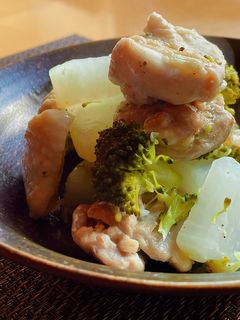 鶏もも肉と野菜の蒸し煮-レシピのメイン写真