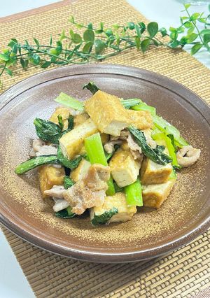 厚揚げと小松菜の豚バラごま味噌炒め-レシピのメイン写真