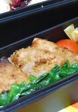 お弁当用に作った豚の味噌漬けステーキ-レシピのメイン写真
