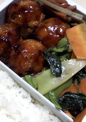 【弁当】野菜入り肉団子とごま油野菜炒め-レシピのメイン写真