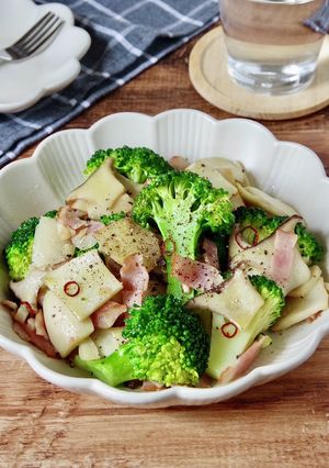 ☆簡単☆ブロッコリーきのこ炒め-レシピのメイン写真