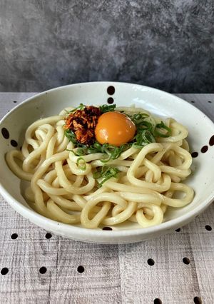 5分で作るラー油ぶっかけうどん-レシピのメイン写真