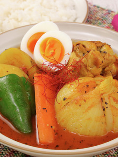 丸ごと玉ねぎのトマトスープカレー-レシピのメイン写真
