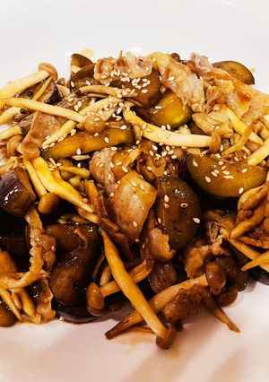 豚バラ肉とナスとしめじのオイスター炒め-レシピのメイン写真