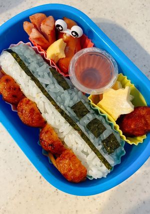 男の子キャラ弁♪かんたん新幹線♪はやぶさ-レシピのメイン写真