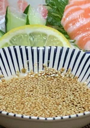 お刺身をごま油と柚子胡椒で☆彡-レシピのメイン写真