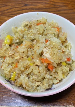 ツナ、塩昆布、パプリカの炊き込みご飯-レシピのメイン写真