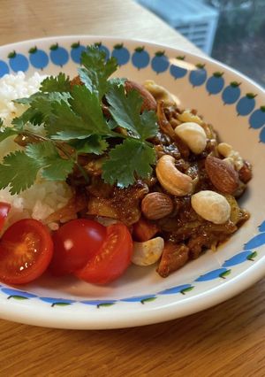 パクチーとミックスナッツのカレー-レシピのメイン写真