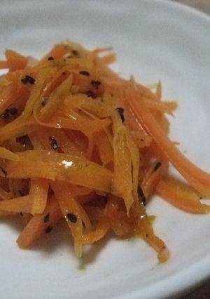 お弁当に☺ゴマ香る人参の塩きんぴら♪-レシピのメイン写真