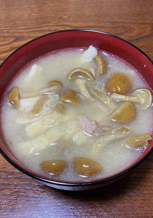 ツナ缶使用、なめこ＆油揚げの味噌汁-レシピのメイン写真