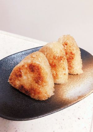 フライパンで簡単！定番焼きおにぎり-レシピのメイン写真