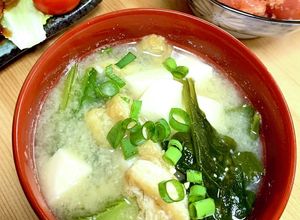 味噌汁　豆腐・油揚げ・小松菜かほうれん草-レシピのメイン写真