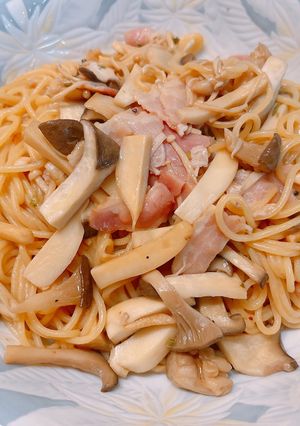 キノコとガーリックのバター醤油パスタ-レシピのメイン写真