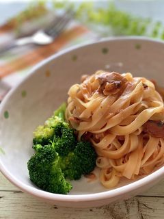 米粉パスタで 鯖味噌缶のトマトソース-レシピのメイン写真
