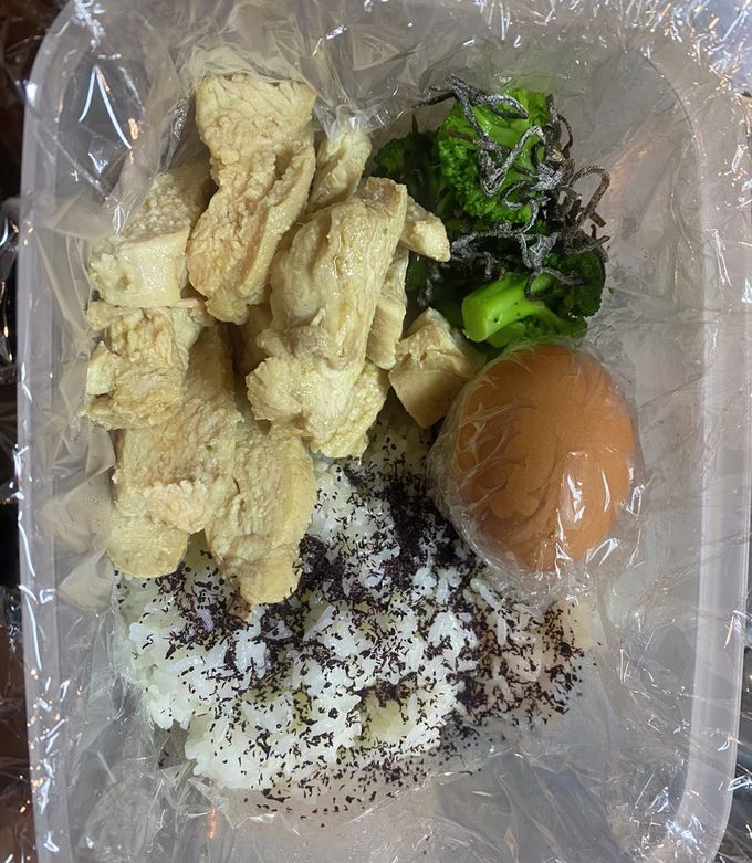 チャンマン 筋肉弁当 筋肉飯】たんぱく質40g超！胸肉で作る鶏まぶし弁当5食分 - YouTube