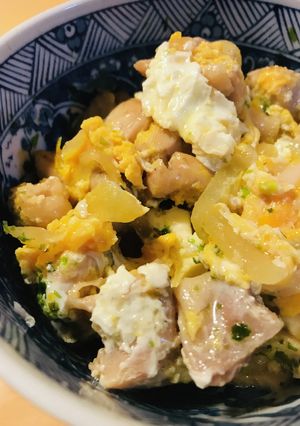 めんつゆで●鶏肉＆玉ネギ・玉子の親子丼-レシピのメイン写真