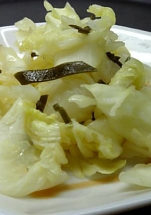 キャベツと白菜の漬物。酢と生姜でさっぱり-レシピのメイン写真