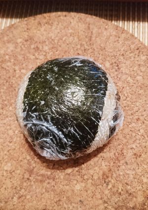 私は、おかか混ぜる派のジャンボおにぎり-レシピのメイン写真