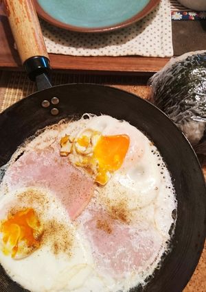 半熟卵のハムエッグが好きでぇす。-レシピのメイン写真