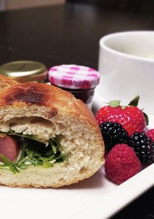 詰めて焼くフランスパンのホットサンド-レシピのメイン写真