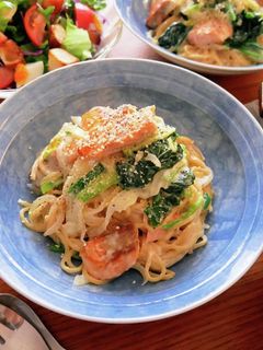 サーモンとほうれん草のクリームパスタ-レシピのメイン写真