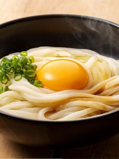 簡単あったかい♪釜玉うどん-レシピのメイン写真