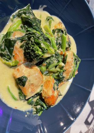 鮭とほうれん草とブロッコリーのクリーム煮-レシピのメイン写真