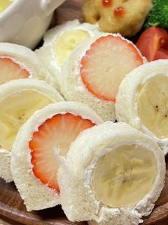 離乳食・幼児食|フルーツロールパン-レシピのメイン写真