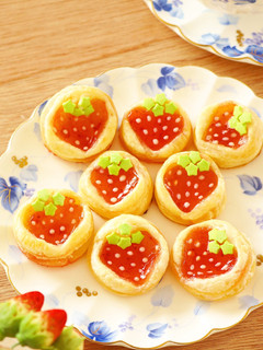 冷凍パイシートで♡ひとくち苺ジャムパイ-レシピのメイン写真