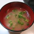 簡単!美味♪納豆と生姜のポカポカ梅スープ