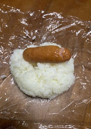 【簡単】限界ソーセージおにぎり-レシピのメイン写真