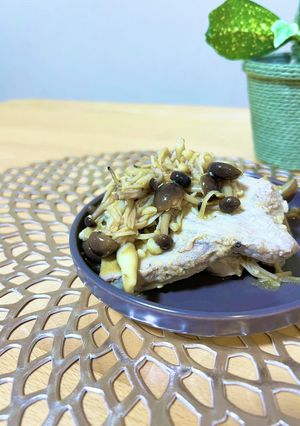 もうかさめときのこの醤油麹蒸し-レシピのメイン写真