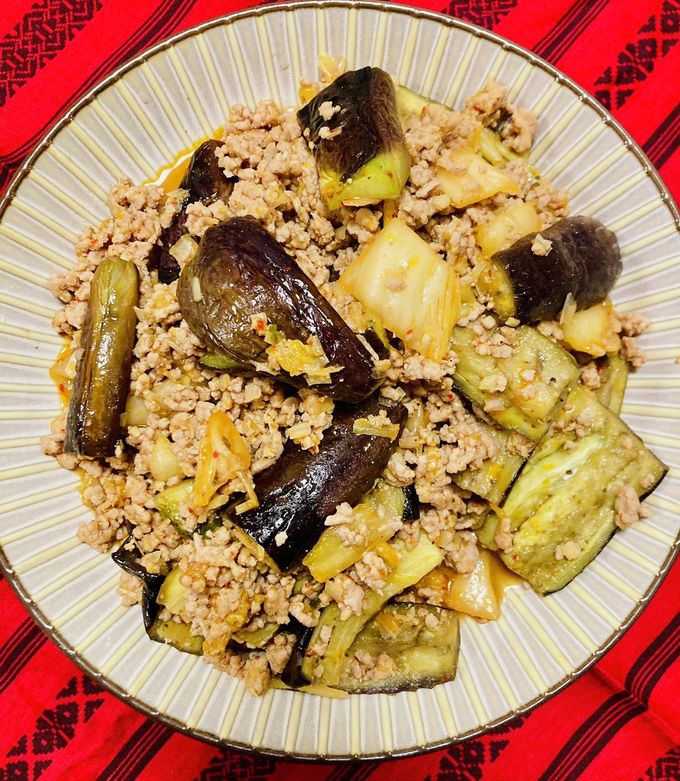 旨辛！キムチと味噌で簡単麻婆茄子風☆ by コバラマキッチン