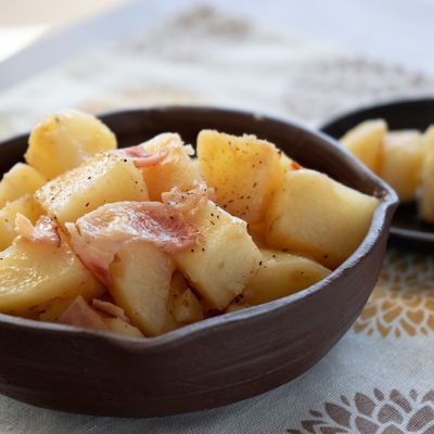 ベーコンポテトです CO・OP 3種野菜とベーコンのポテトサラダベース 300g