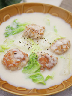 ふわふわ鶏だんごと白菜の豆乳クリーム煮-レシピのメイン写真