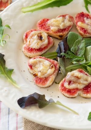 苺ジャムの簡単食パンピザ☆♪-レシピのメイン写真