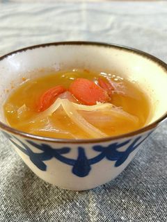 キムチ&トマトと玉ねぎのお味噌汁-レシピのメイン写真