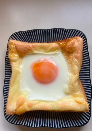 卵とスライスチーズのマヨ少な目トースト-レシピのメイン写真