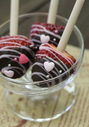 バレンタインに♡いちごのロリポップ-レシピのメイン写真