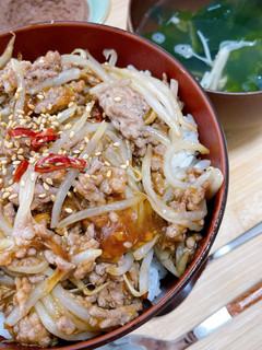 ピリ辛肉もやし丼-レシピのメイン写真