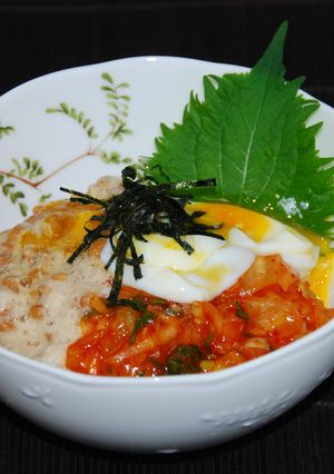 キムチと納豆の簡単ピリ辛ふわとろ丼♪-レシピのメイン写真