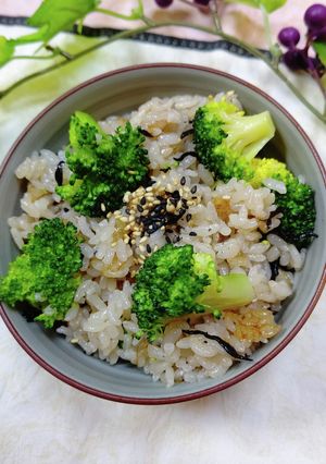 ブロッコリーの芽ひじき入り炊き込みご飯-レシピのメイン写真