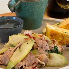 รูปของ サッと出来る！セロリと豚肉の中華風炒め