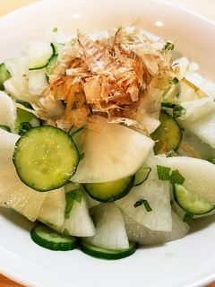 昆布茶で味付け。大根と胡瓜の浅漬け-レシピのメイン写真