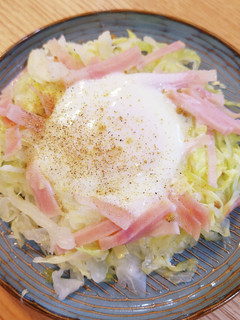朝食に!ハムキャベツの巣ごもり卵-レシピのメイン写真
