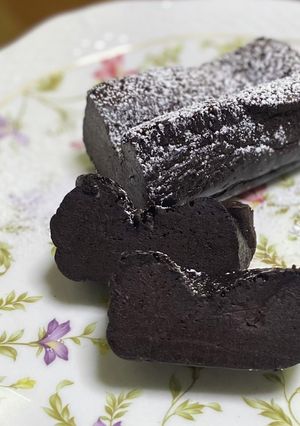材料4つだけ！簡単チョコケーキಇ-レシピのメイン写真