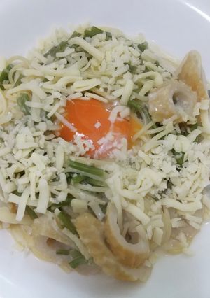 炒めてお皿でカルボナーラ-レシピのメイン写真